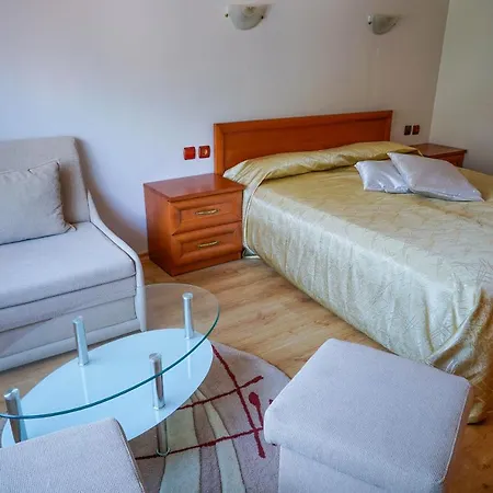 Moura & Villas Mountain Relax فندق بوروفتس