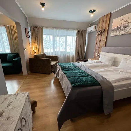 Moura & Villas Mountain Relax فندق بوروفتس