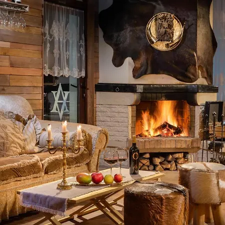 Moura & Villas Mountain Relax فندق بوروفتس