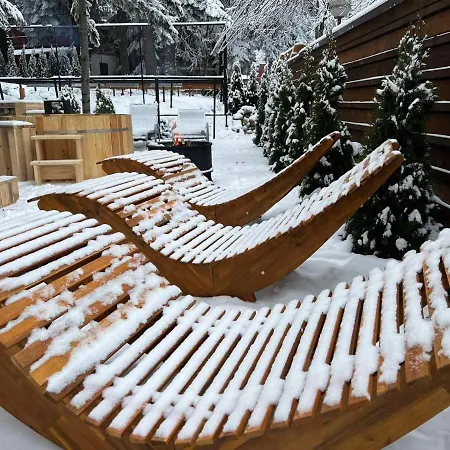 Moura & Villas Mountain Relax فندق بوروفتس
